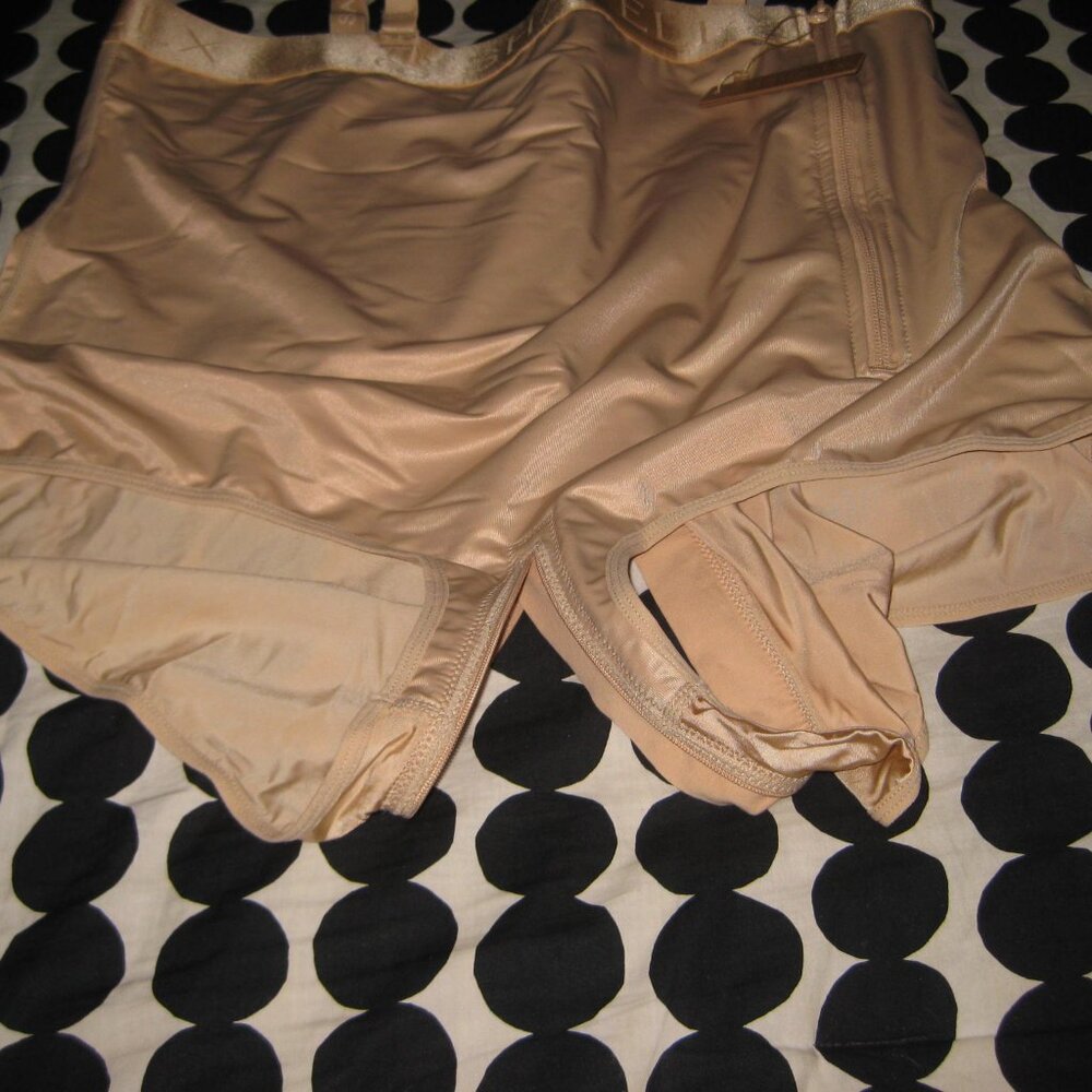 NWT SHAPELLX AirSlim Butt-Lifting High Waist Panty Beige Size 6 X - Picture 6 of 9